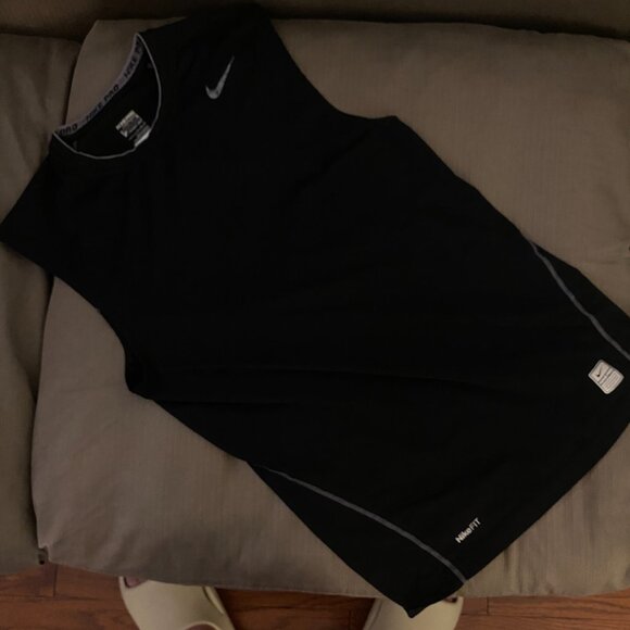 Nike Pro - Sleeveless Compression Base Layer Top - Large Black - Picture 1 of 6